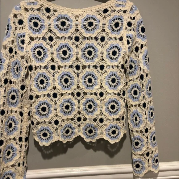 Gorgeous Women's/Teen's Crochet Floral Lace Top - Size Medium NWT - Picture 1 of 16